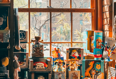 (ФОТО) ИГРАЧКА СА ТЕМУА ОПАСНА ПО ЖИВОТ НАЈМЛАЂИХ Хитно се повлачи са тржишта Србије, сматра се РИЗИЧНОМ ПО ЗДРАВЉЕ