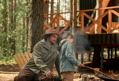 ДЕЦИ МЕШАО СЛАТКИШЕ С ЛЕКОВИМА ЗА СМИРЕЊЕ Вођа дечјег кампа признао кривицу за дрогирање и СЕКСУАЛНИ НАПАД НА ДВОЈИЦУ ДЕЧАКА