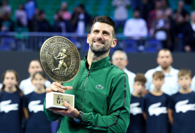 (ФОТО) ОРИГИНАЛНА ПРОСЛАВА НОВАКА ЂОКОВИЋА 101. титулу прославио са ДАЛМАТИНЦИМА! Привукао пола милиона лајкова