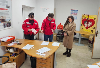 ГРАД НОВИ САД ВОДИ ОДГОВОРНУ СОЦИЈАЛНУ ПОЛИТИКУ Радаковић: Током новембра и децембра пакети и огрев  за око 3.000 социјално угрожених породица