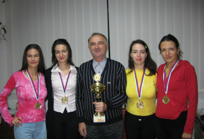 ДНЕВНИКОВ МЕСЕЦ ЖЕНСКОГ ШАХА: Два злата у Граду под кулом