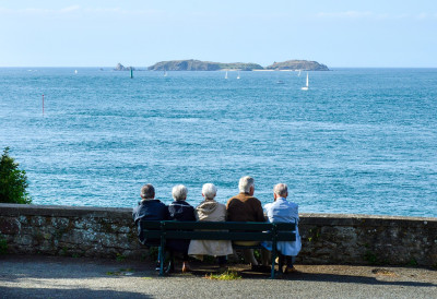 ЕВРОПСКИ ШАМПИОН У ДУГОВЕЧНОСТИ: Ова земља има рекордан број стогодишњака ВИШЕ ОД 23.000 ЉУДИ У ЗЕМЉИ СЛАВИ 100. РОЂЕНДАН, ВЕЋИНОМ ЖЕНЕ