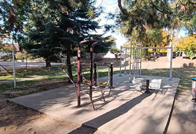 ВЕЖБАЊЕ БЕЗ СКУПЕ ОПРЕМЕ И ЧЛАНАРИНЕ Зрењанинцима на располагању две бесплатне теретане на отвореном