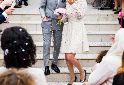 ОВО НИКАДА НЕМОЈТЕ НОСИТИ НА ТУЂЕМ ВЕНЧАЊУ Правила која многе жене и даље крше!