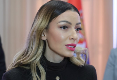 НАСТАВЉА СЕ РЕПРЕСИЈА И ОДМАЗДА ПРЕМА СРПСКОМ НАРОДУ НА КОСОВУ И МЕТОХИЈИ Месаровић реаговала на пресуду Слађану Трајковићу: Скандалозна и противправна одлука Куртијевих судија УЈЕДИЊЕНИ И СЛОЖНИ ПОКАЗАЋЕ СНАГУ НА ИЗБОРИМА