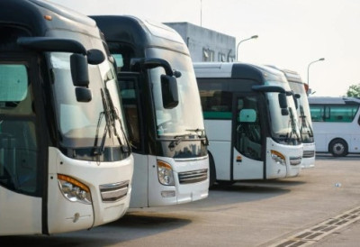 ИНЂИЈА ТРАЖИ ПРЕВОЗНИКА Биће више аутобуса и више полазака, решава се питање превоза радника и ђака