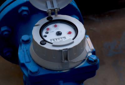 РАДНИЦИ ТОПЛАНЕ ОЧИТАВАЈУ СТАЊЕ НА ВОДОМЕРИМА ЗА ДЕЦЕМБАР Од среде, 17. децембра потребно је омогућити приступ мерним инструментима