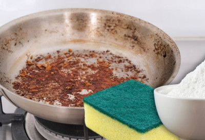 ЕВО КАКО ДА ВАМ ПОСУЂЕ ЗАБЛИСТА Ова три метода проверено скидају остатке хране ПРИРОДНО И ЛАКО