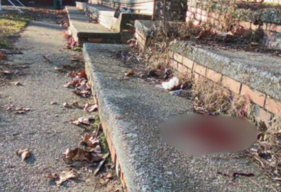 (УЗНЕМИРУЈУЋЕ) ЛОКВА КРВИ НА СПОРТСКОМ ТЕРЕНУ! Прве фотографије са места трагедије у Новом Саду (ВИДЕО, ФОТО)