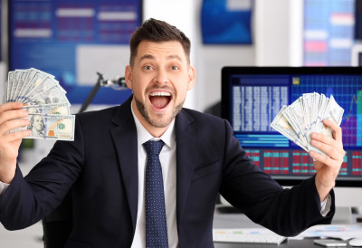 РАДНИЦИ ОТВОРИЛИ ЗАПЕЧАЋЕНА ПИСМА И ОСТАЛИ У ШОКУ Стигли бонуси тешки 240 милиона