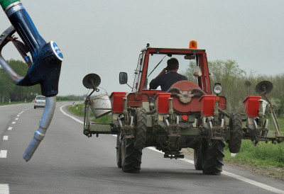 ПАОРИ ПАЖЊА:  ИСТИЧЕ РОК ЗА ПОВРАЋАЈ АКЦИЗЕ НА ГОРИВО Захтеви за 2024. годину подносе се до 31. децембра, за 2025. до 31. јануара