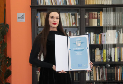 НАГРАДА „ГОЛУБ” ГРАДСКЕ БИБЛИОТЕКЕ „КАРЛО БИЈЕЛИЦКИ” Победнички женски глас Андријане Томић