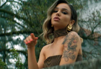 БРЕСКВИЦА РАСПАЛИЛА МАШТУ ФАНОВИМА Желим да нас мази и пази и да буде много лепша... (ФОТО)