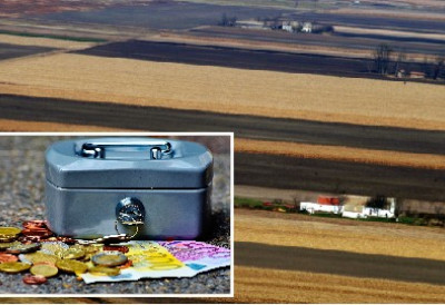 У НОВОСАДСКОМ АТАРУ ХЕКТАР ЊИВЕ ОТИШАО ЗА НЕВЕРОВАТНУ ЦИФРУ! На југу Бачке сви рекорди оборени, ЕВО колико је купац морао да издвоји!