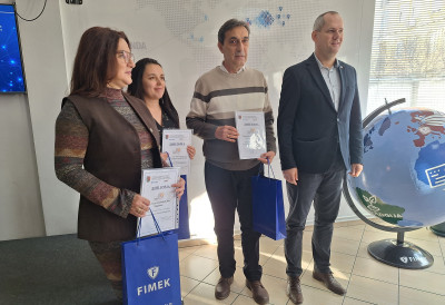 НАГРАДА КАРЛОВАЧКОЈ ГИМНАЗИЈИ ЗА ИНТЕРНЕТ ПРЕЗЕНТАЦИЈУ Сајт огледало рада у школи