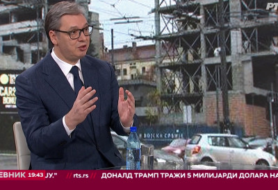 ВУЧИЋ НАЈАВИО ДА РУСИЈА ПРЕГОВАРА СА ВЕЛИКОМ КОМПАНИЈОМ ОКО НИС-а “До понедељка би могли да обавимо трилатералне разговоре“ ПРЕДСЕДНИК ДЕМАНТОВАО ПРОБЛЕМЕ СА КУРСОМ