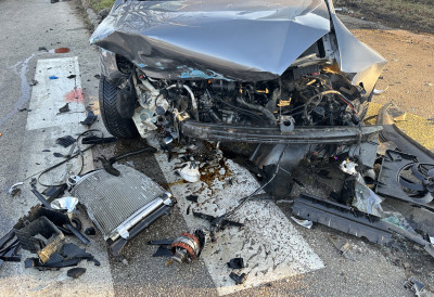 УСЛЕД СИЛИНЕ УДАРА, ПЕЖО СЕ ПРЕВРНУО  НАСРЕД МАГИСТРАЛЕ Језива саобраћајка на путу Чачак – Пожега! ВОЗАЧУ ХИТНО УКАЗАНА ПОМОЋ, интервенисали и ватрогасци