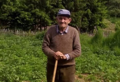 ДЕДА ТИХОМИР (90) НЕСТАО НА ПЛАНИНИ ЈАВОР Ловци и мештани у потрази, све отежавају лоше време и неприступачан терен