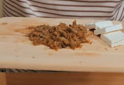 (ВИДЕО) ОТКРИВЕНА ЈУЖЊАЧКА ГУРМАНСКА ТАЈНА Чварци су ништа у поређењу са овим ДЕЛИКАТЕСОМ