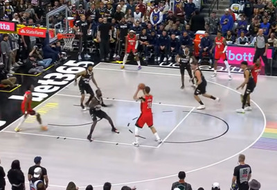 ХЈУСТОН ”НЕ ЛЕЖИ” ДЕНВЕРУ Гости се распуцали, Јокићу свирали фаулове у нападу, МЕЧ ЗАВРШИО СА 25 ПОЕНА (ВИДЕО)