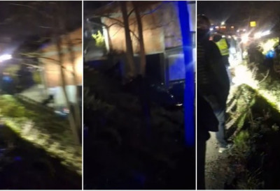 (ВИДЕО) „ГОЛФ“ СЕ УМАЛО „ПАРКИРАО“ У КУЋУ Хаос код Пријепоља: Ауто СЛЕТЕО С КОЛОВОЗА, па се „закуцао“ у спремиште за дрва!