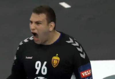 ТРОФЕЈНИ СРПСКИ РУКОМЕТНИ ГОЛМАН МЕЊА КЛУБ Дејан Милосављев на крају сезоне прелази из Берлина у Кјелце