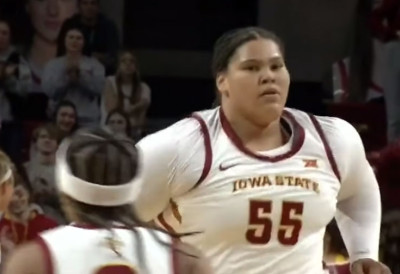 ДЕВОЈКА СА ТЕХНИКОМ ЈОКИЋА И СНАЖНИМ ТЕЛОМ Оди Крукс (20) је чудо и помера границе кошарке у САД! (ВИДЕО)