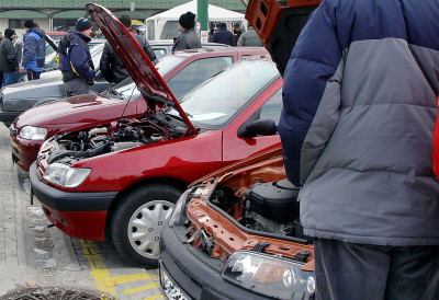 ОД НОВЕ ГОДИНЕ НОВА ПРАВИЛА ЗА ПРОДАЈУ ПОЛОВЊАКА: Трговина аутомобилима више неће бити могућа без ова ДВА ПАПИРА