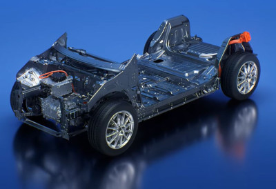 ДВЕ КОМПАНИЈЕ ПРАВЕ ВОЗИЛА БЕЗ ВОЗАЧА Стелантис и Болт заједно због аутомобила у комерцијали за вожњу од тачке А до тачке Б