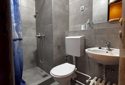 ЗАВРШЕНИ РАДОВИ У СТУДЕНТСКОМ ДОМУ „ЖИВОЈИН ЋУЛУМ” У НОВОМ САДУ Реновирана 22 купатила