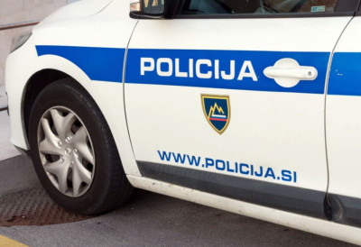 ВИШЕ ОД 30 КИЛА НАЈЧИСТИЈЕГ КОКАИНА ”ПАЛО” НА ПРИМОПРЕДАЈИ Словенац и Србин ухапшени у току дила