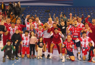 ТРИЛЕР У ВЕЧИТОМ ДЕРБИЈУ: Црвено-белима драма у тај-брејку, „парни ваљак“ два пута испуштао предност