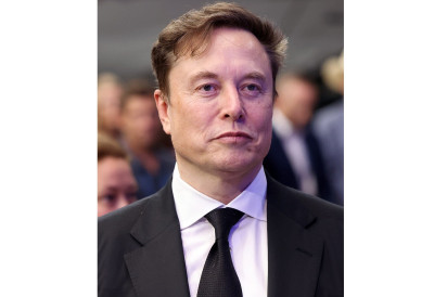 МАСК ПОНОВО ОБОРИО РЕКОРД За четири дана са 600 напредовао до 700 МИЛИЈАРДИ ДОЛАРА