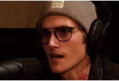 СИН СИНДИ КРАФОРД ПРОГОВОРИО О БОЛЕСТИ СА КОЈОМ СЕ БОРИ Променио велики број лекара у потрази за правом терапијом