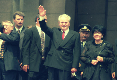 (ВИДЕО) ИЗНЕНАДНИ ОДЛАЗАК ЧОВЕКА КОЈИ ЈЕ ЛИЧНО ТРАНСПОРТОВАО Слободана Милошевића до Хага! Kаријера из сенке која је обишла свет