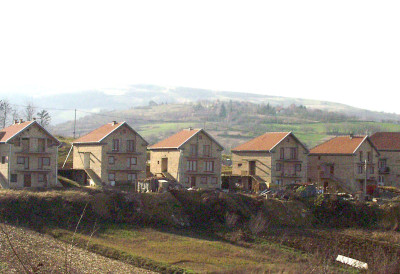 ЗА ПОСТУПАК ЛЕГАЛИЗАЦИЈЕ ПРИЈАВЉЕНО ВИШЕ ОД 45.000 ОБЈЕКАТА Министарка Софронијевић објаснила и шта радити ако на 1 плацу има више изграђених јединица