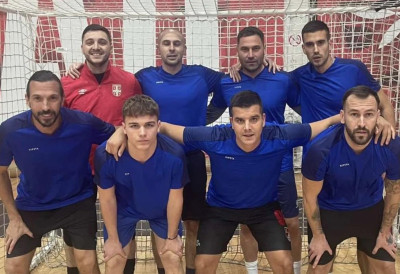 СТИЖУ ЛОЛА, БОСКЕ, ЧАВА, БАМБИ... Првог дана Дневниковог турнира у малом фудбалу шлагер: Пеки рент а кар – Стражилово (20)