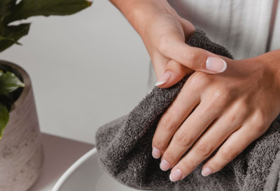 СУВЕ И ИСПУЦАЛЕ РУКЕ? Ово су три једноставна корака која ће кожу претворити у меку, хидрирану и савршено неговану и у НАЈХЛАДНИЈИМ ДАНИМА