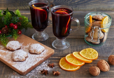 Мирисни рај за хладноћу! БЕЗАЛКОХОЛНО КУВАНО ВИНО које ће вас загрејати и изнутра и споља