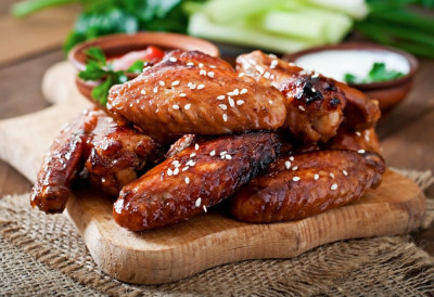 Једноставно, укусно, савршено! ПИКАНТНА ПИЛЕЋА КРИЛЦА ће постати звезда вашег менија у рерни