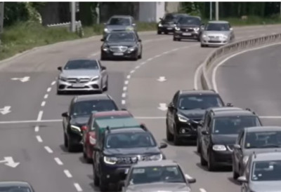 ПОСРЋЕ НЕМАЧКИ ИЗВОЗ У АМЕРИКУ Трампове царине посебно скресале крила аутомобилској индустрији