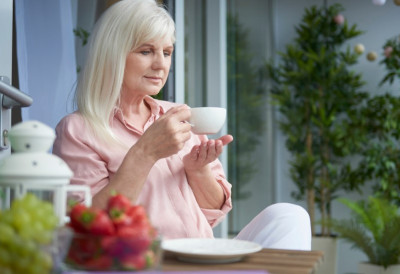 МЕНОПАУЗА НЕ МОРA ДА БУДЕ МУКА! Ови природни суплементи ПОМАЖУ код „мождане магле“, пада енергије и наглoг гојења