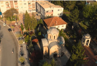 КУРТИЈЕВА ВЛАСТ НЕ СТАЈЕ С МАЛТРЕТИРАЊЕМ СРБА У Звечану уклањена биста Богдана Раденковића, српског првака из времена османске власти