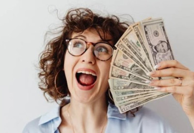 Данас никако НЕ ПОЗАЈМЉУЈТЕ И НЕ РАСИПАЈТЕ НОВАЦ Ако желите да избегнете МАЛЕР, заобиђите и шопинг! Ако ОВО урадите, сачуваћете благостање током читаве године