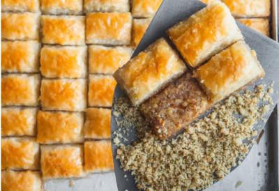 Без јаја и млека! ПОСНА БАКЛАВА КОЈА ОСВАЈА НА ПРВИ ЗАЛОГАЈ Сочнија него класична, идеална за славе, пост и празничну трпезу