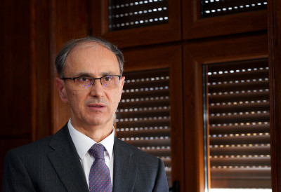 „ДРЖАВА ДРЖИ СИТУАЦИЈУ ПОД КОНТРОЛОМ“ Премијер Мацут тврди да несташица неће бити, очекује се разрешење ситуације