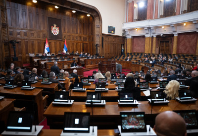 СКУПШТИНА УСВОЈИЛА БУЏЕТ ЗА 2026. У НАЧЕЛУ У државној каси предвиђено 2.414,7 милијарди динара