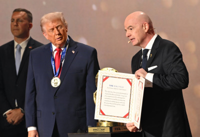 ФИФА ДОДЕЛИЛА ТРАМПУ НАГРАДУ ЗА МИР Председник САД се захвалио Меланији и додао: Једна од највећих почасти у мом животу