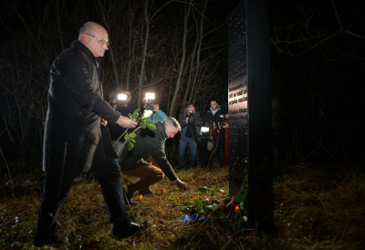 ЗА МИХАЈЛА, МАРИЈУ И АЛЕКСАНДРУ: У Загребу одржана комеморација за убијену српску породицу Зец ПОЧИНИОЦИ НИКАД НИСУ ПРАВОСНАЖНО ПРОЦЕСУИРАНИ