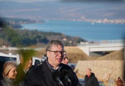 (ВИДЕО) „Мир, добро здравље, да буду веселији, насмејанији“ ВУЧИЋ ЧЕСТИТАО ГРАЂАНИМА ПРАЗНИКЕ Председник Србије открио и СВОЈУ НОВОГОДИШЊУ ЖЕЉУ